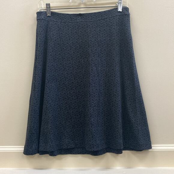 Lysse women’s size Medium black, and gray A-line slip on skirt - Picture 1 of 5